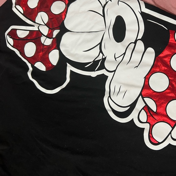 Minnie Mouse shirt from Disney world store (BRAND NEW) never worn 💕 - Picture 2 of 2